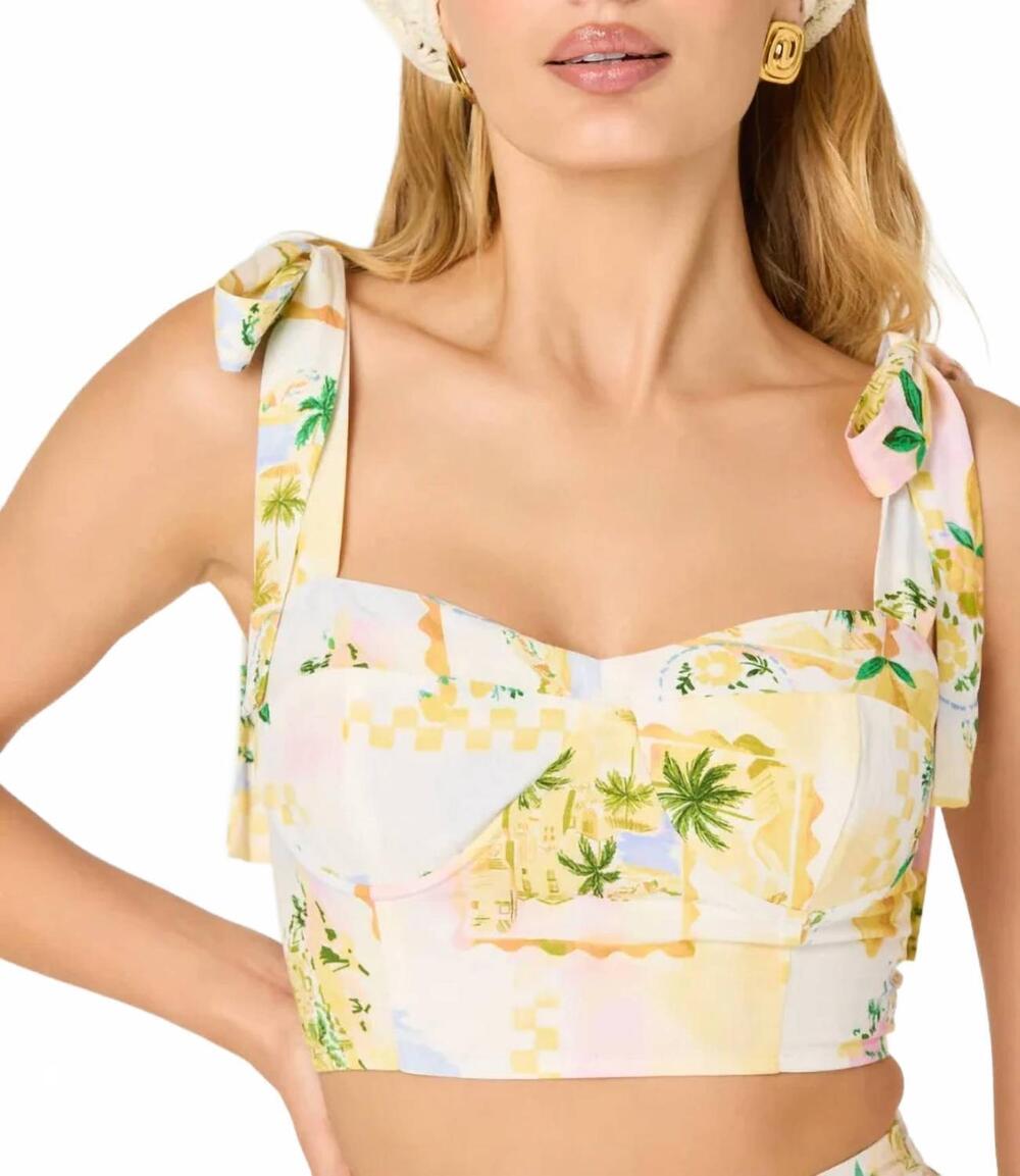 NEW ASTR kaleigh crop top in floral